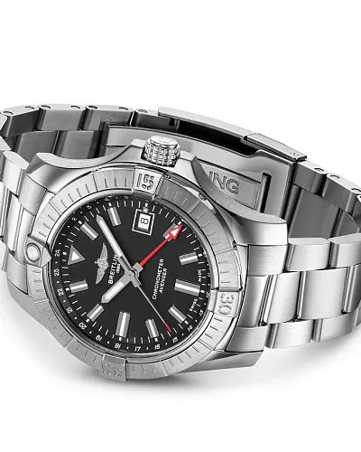 Breitling Avenger Automatic GMT 43 A32397101B1A1